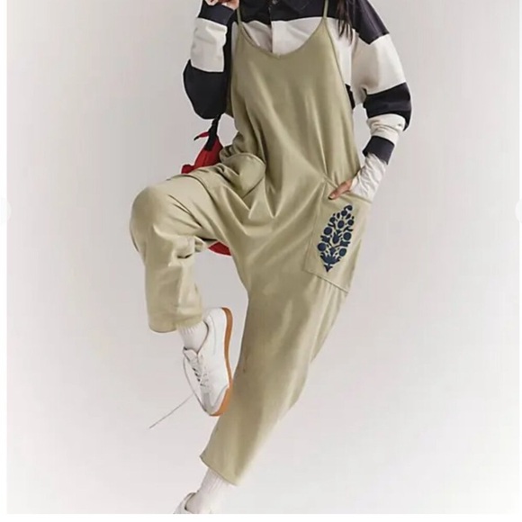 FREE PEOPLE MOVEMENT Hot Shot Logo Onesie sz xs moss combo - Picture 2 of 10